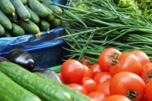 В Украине продолжается падение цен на овощи
